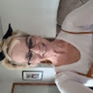 Meet your Posher, Kelli